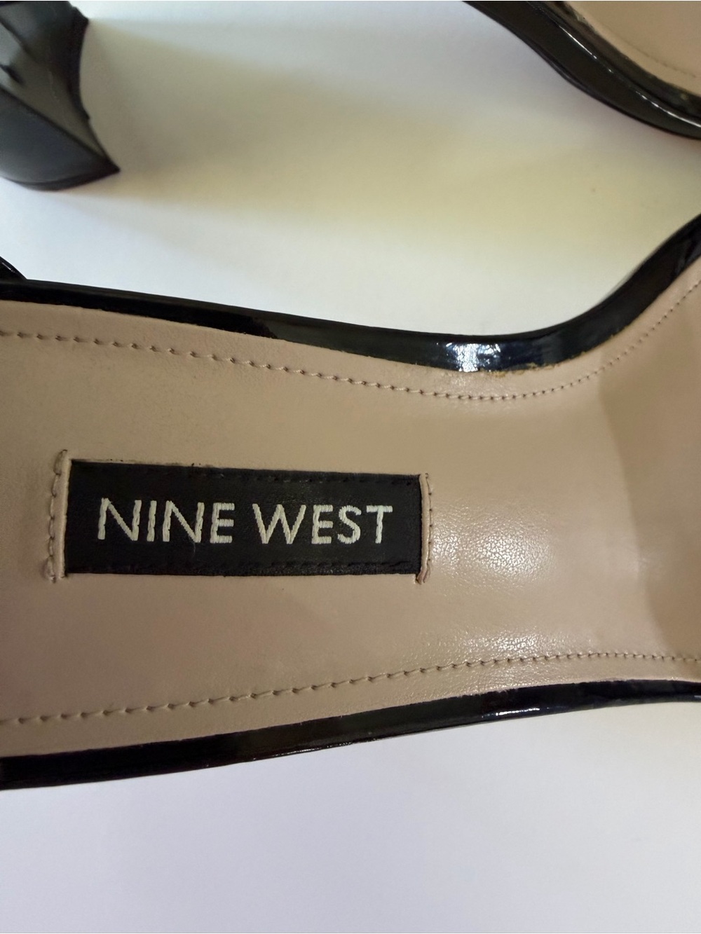 Nine West Black Patent Ankle Strap Block Heel Sandals Size 8.5 - Picture 2 of 9